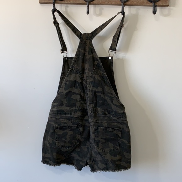Cute army jumpsuit - Picture 6 of 7